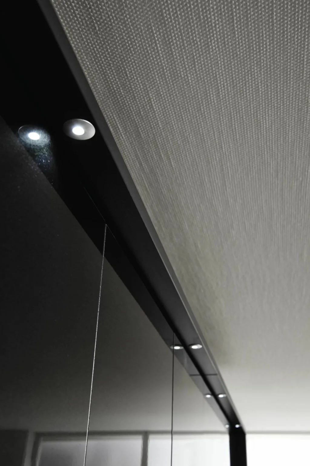 Armoire à portes battantes MAINZ-PLUS-Rauch Best