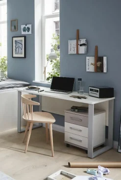 Bureau NEW YORK-Priess Discount