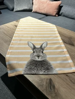 Chemin de table tête de lapin ROGER-Cosima